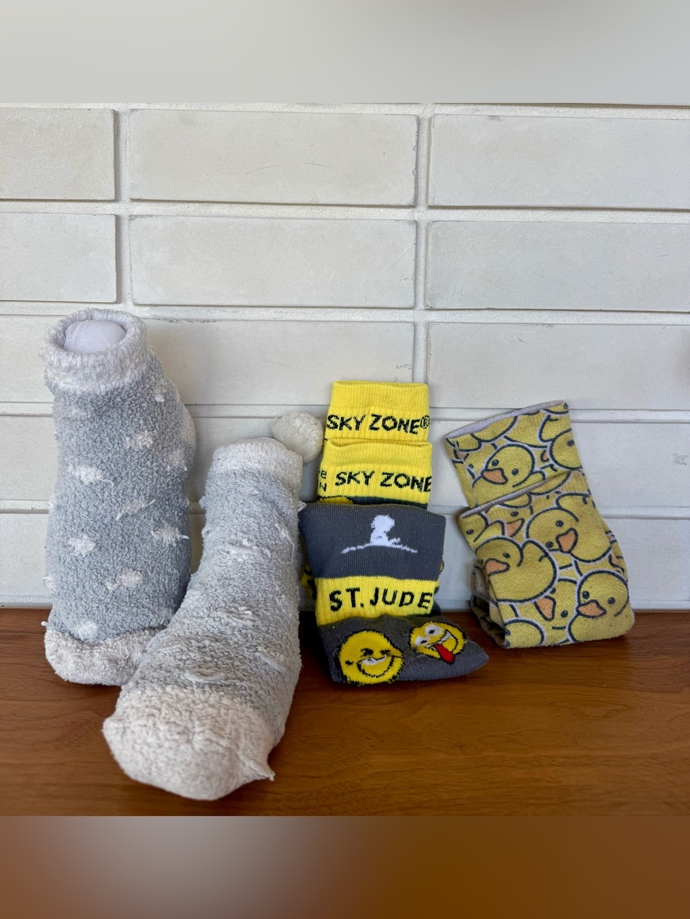 Sock Bundle * 3 Pairs * Girls Tween Small * Ducks * Non-Slip Sky Zone * Fuzzy